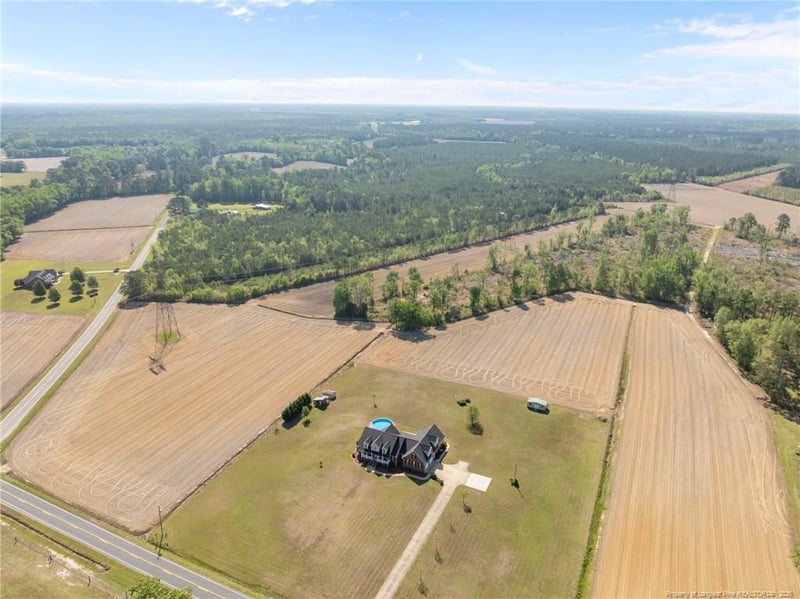 3561 Stedman Cedar Creek Rd, Fayetteville, NC 28312