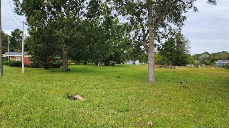 3562 Camden Rd, Fayetteville, NC 28306