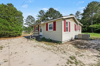 3566 Sanderosa Rd, Fayetteville, NC 28312