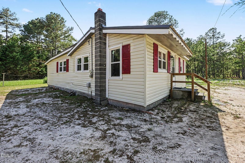 3566 Sanderosa Rd, Fayetteville, NC 28312