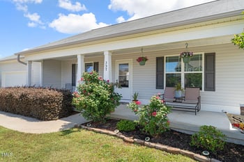 357 Sherrill Farm Dr, Benson, NC 27504