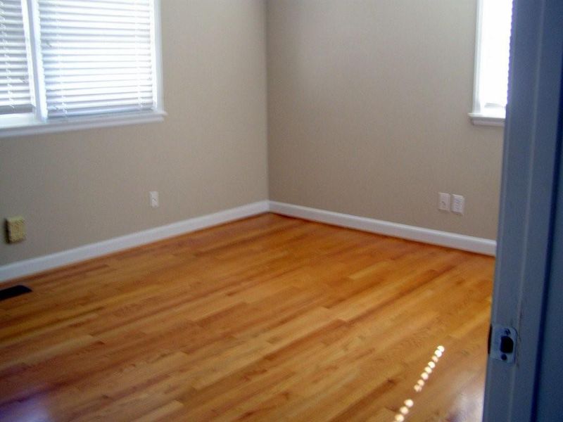 357 Spring Valley Dr, Burlington, NC 27217