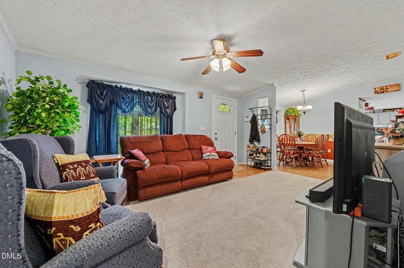 358 Dewar St, Fuquay Varina, NC 27526