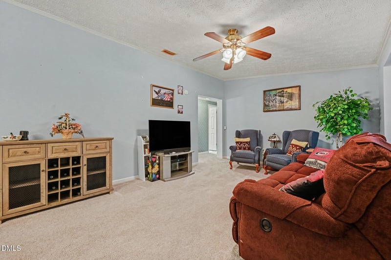 358 Dewar St, Fuquay Varina, NC 27526
