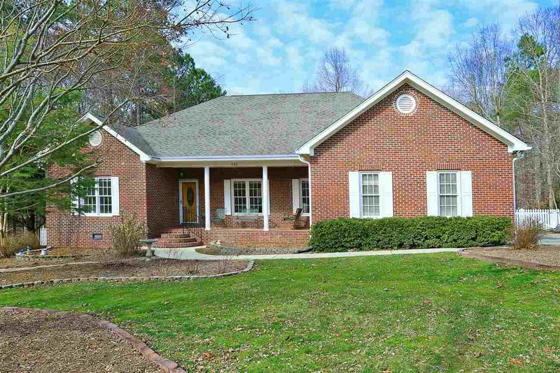 358 Forest Oaks Dr, Clayton, NC 27527