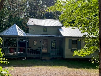 358 Pool Rock Shores Ln, Henderson, NC 27537