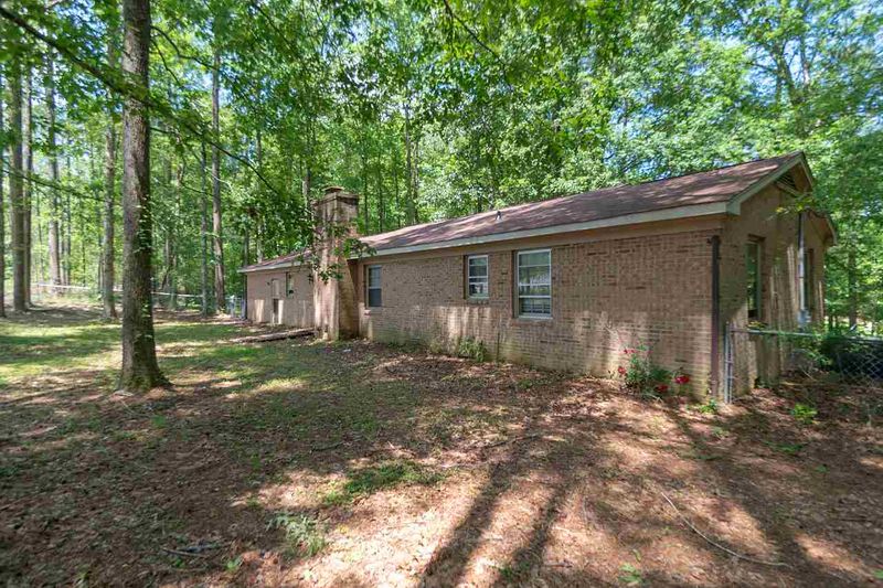 358 Shawnee Dr, Louisburg, NC 27549