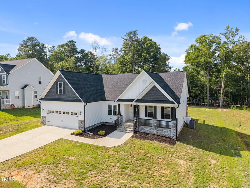 359 Carolina Landing Dr, Zebulon, NC 27597