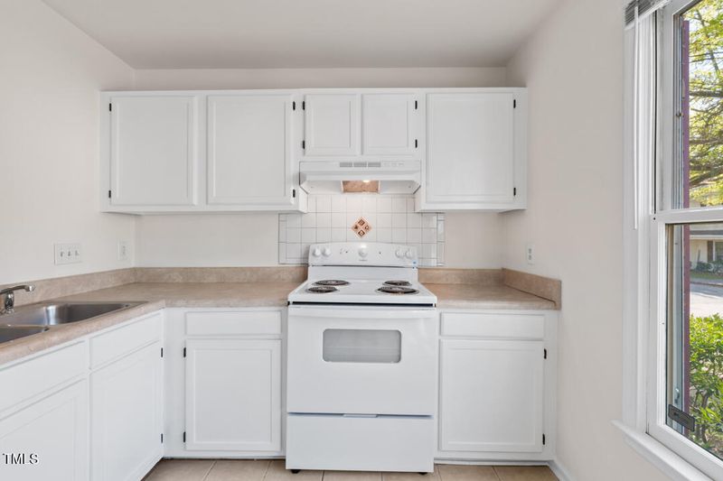 359 Kilarney Dr, Durham, NC 27703