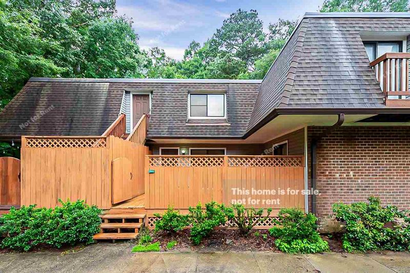 359 Summerwalk Cir, Chapel Hill, NC 27517