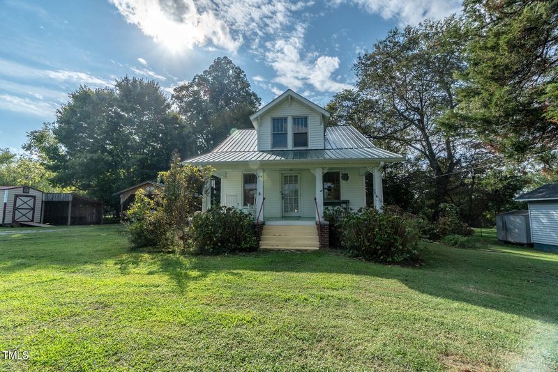359 Trollingwood Rd, Haw River, NC 27258