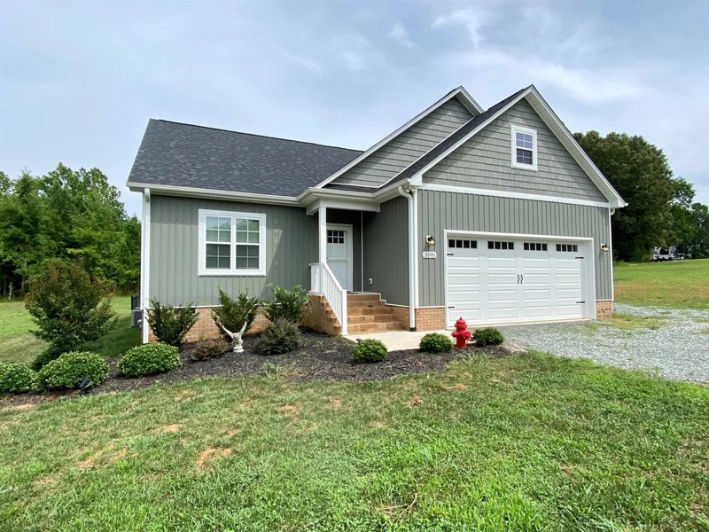 3595 Warfield Dr, Graham, NC 27253