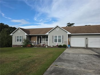 3597 St Andrews Ct, Fayetteville, NC 28311