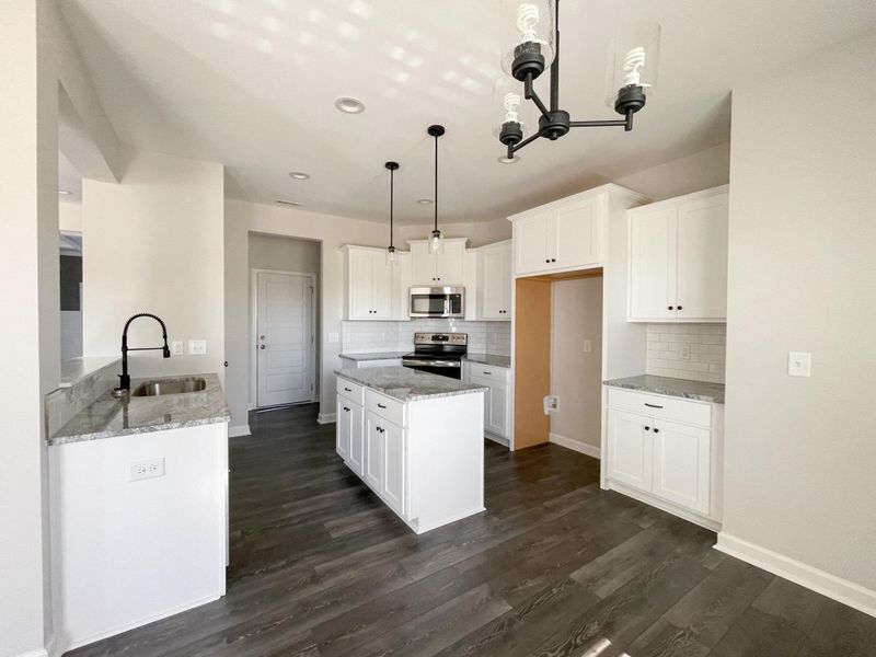 36 Barton Bay Ln, Clayton, NC 27520