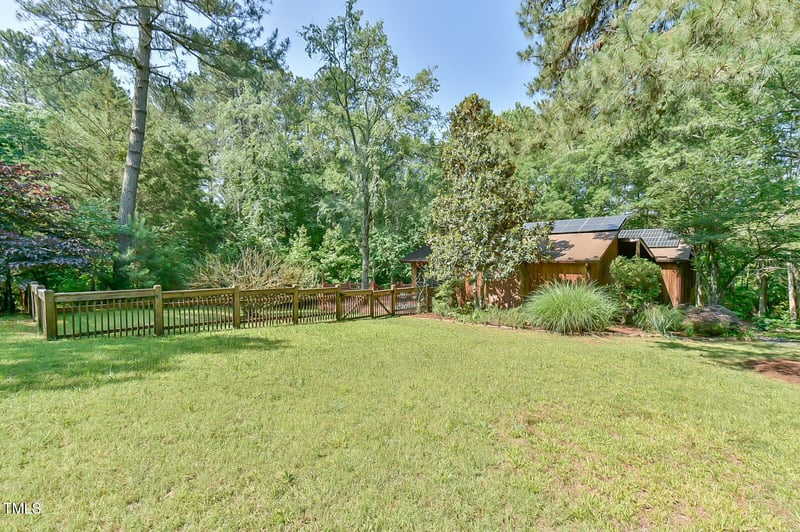 36 Birnamwood Dr, Chapel Hill, NC 27516