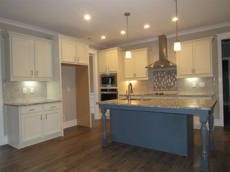 36 Cliffside Cir, Clayton, NC 27527