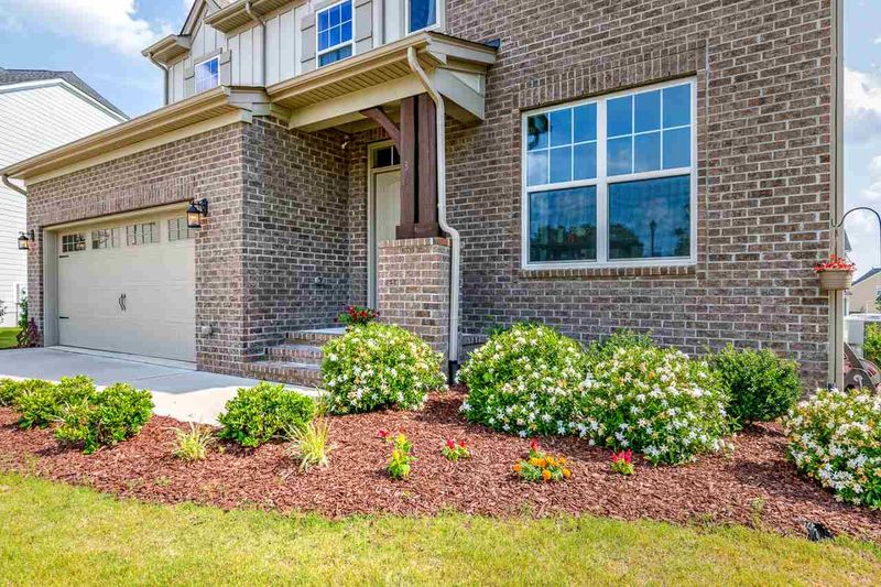 36 James St, Apex, NC 27502