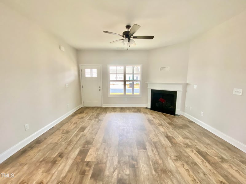 36 Kevior Ave, Four Oaks, NC 27524