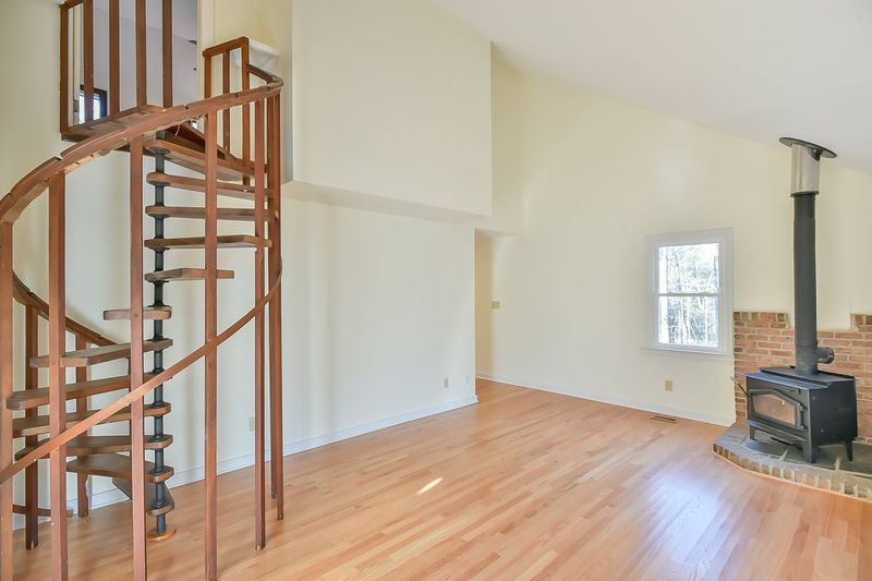 36 Lothlorien Ln, Pittsboro, NC 27312