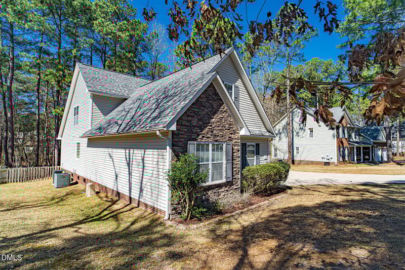 36 Riviera Ln, Sanford, NC 27332