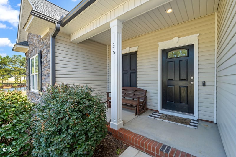 36 Shady Oaks Dr, Benson, NC 27504