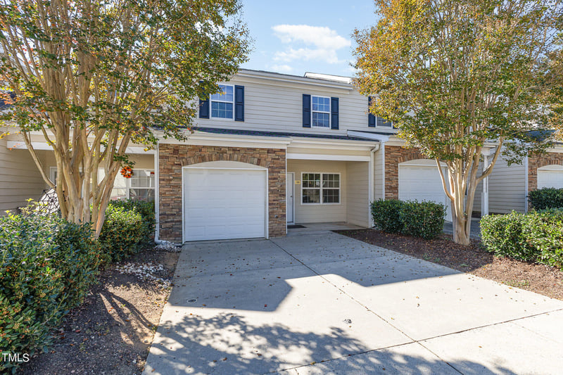 36 Sunnyview Ln, Clayton, NC 27520