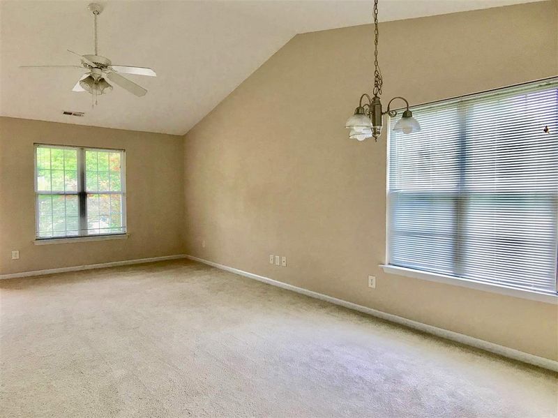 36 N Sussex Dr, Smithfield, NC 27577