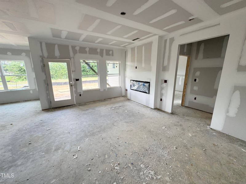 360 Ambassador Dr, Clayton, NC 27520