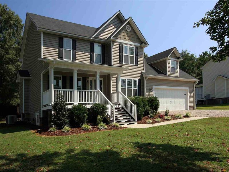 360 Hunter Ln, Zebulon, NC 27597