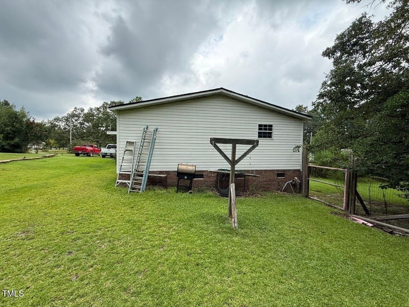 360 Katherine Dr, Sanford, NC 27332