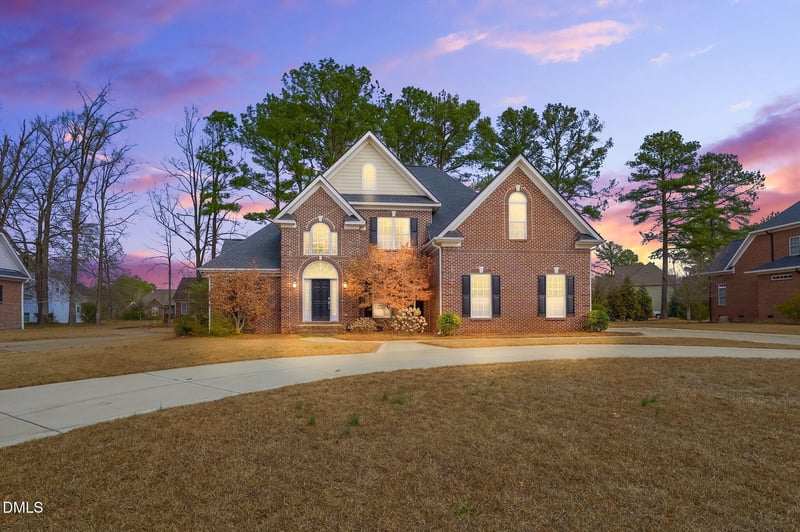 360 Kimberwicke Dr, Fayetteville, NC 28311