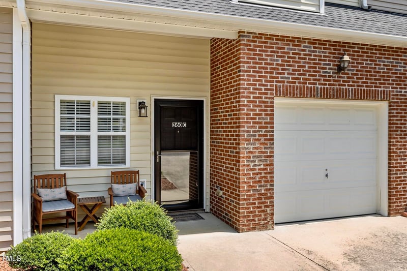 360 Plaza Dr #C, Chapel Hill, NC 27517