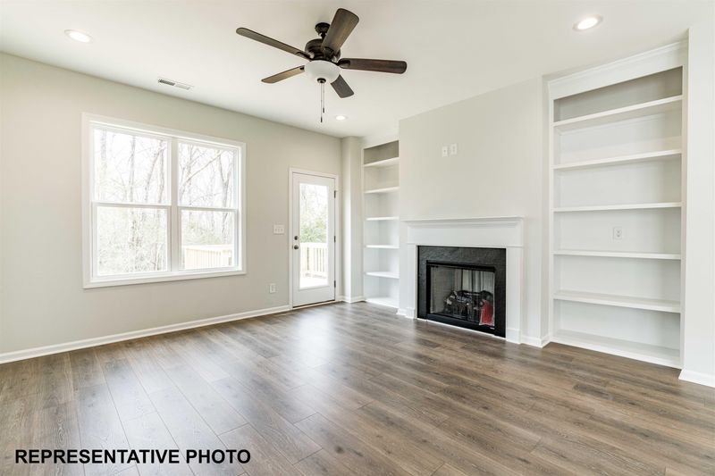 360 Sturgeon St, Smithfield, NC 27577