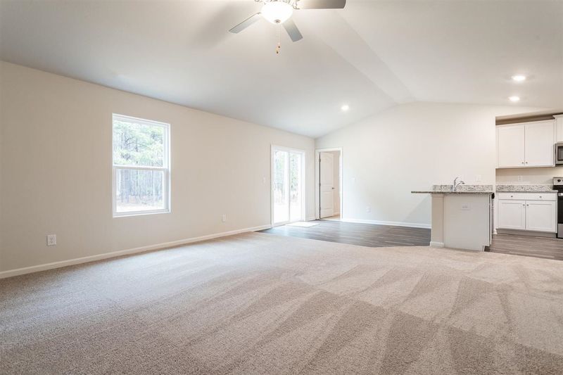 360 Windbreak Ln, Youngsville, NC 27596