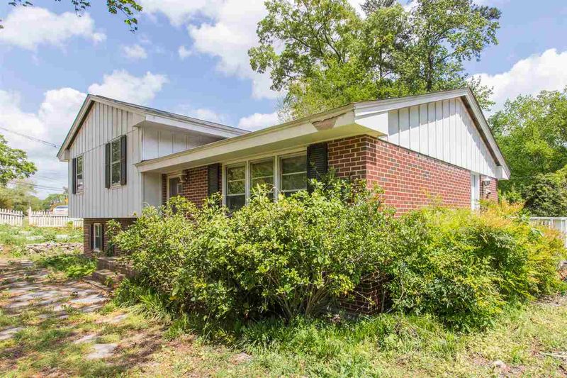 3600 Brentwood Dr, Raleigh, NC 27604