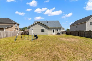 3600 Crosswinds Dr, Hope Mills, NC 28348