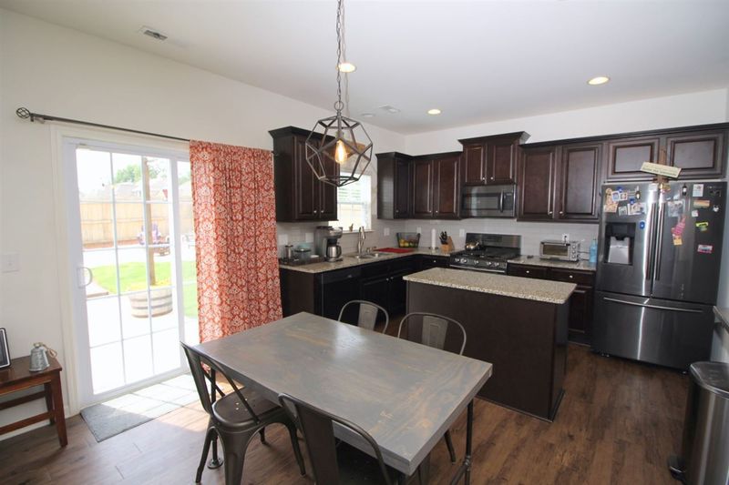 3600 Marble Ridge Ln, Raleigh, NC 27610