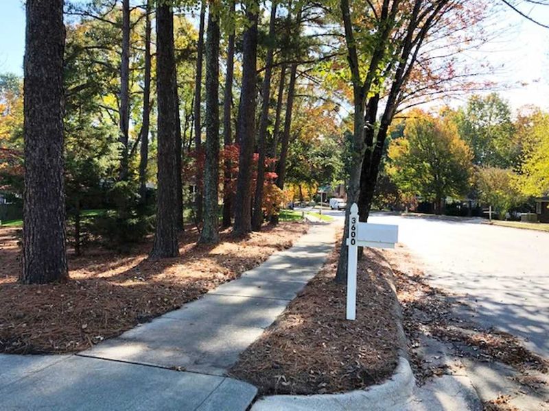 3600 Morningside Dr, Raleigh, NC 27607