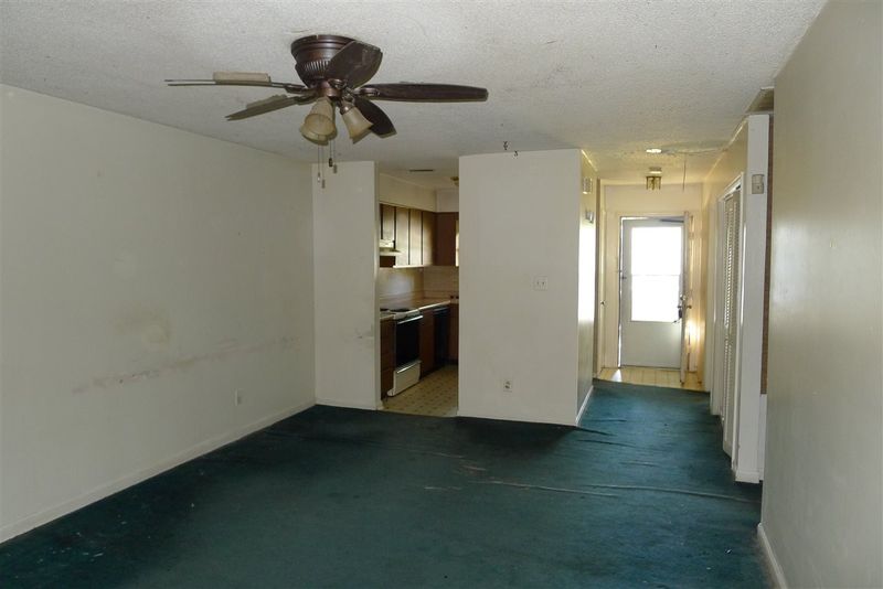 3600 Pine Knoll Dr, Raleigh, NC 27604