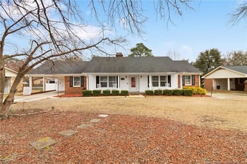 3601 Golfview Rd, Hope Mills, NC 28348