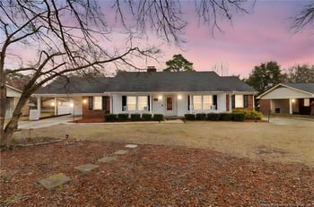 3601 Golfview Rd, Hope Mills, NC 28348