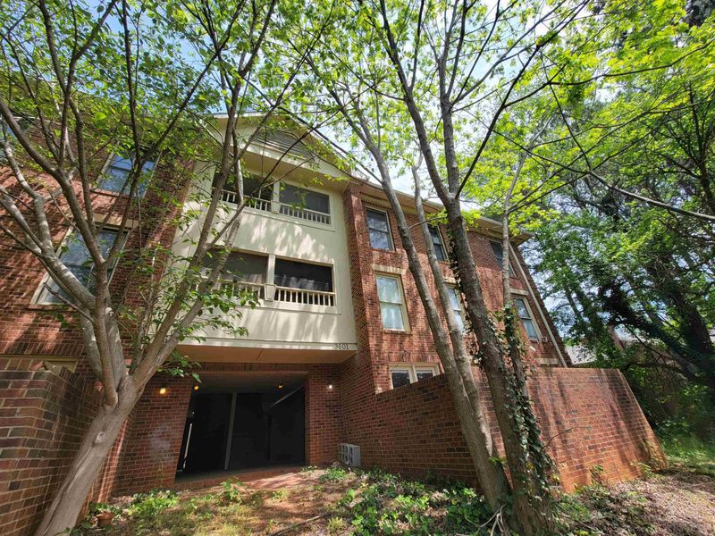 3601 Helix Ct #302, Raleigh, NC 27606