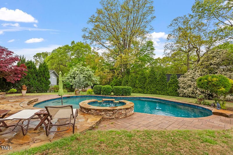 3601 Laurel Hills Rd, Raleigh, NC 27612