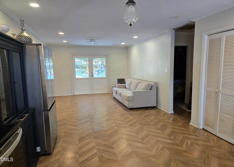 3602 Pine Knoll Dr, Raleigh, NC 27604
