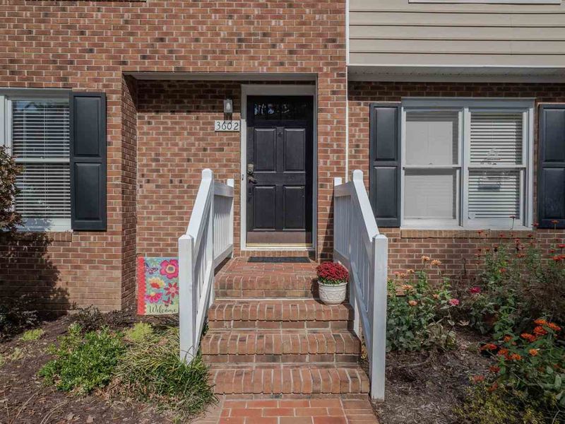 3602 Plumbridge Ct, Raleigh, NC 27613