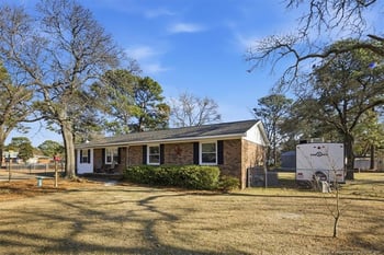 3603 Colonial Cv, Hope Mills, NC 28348
