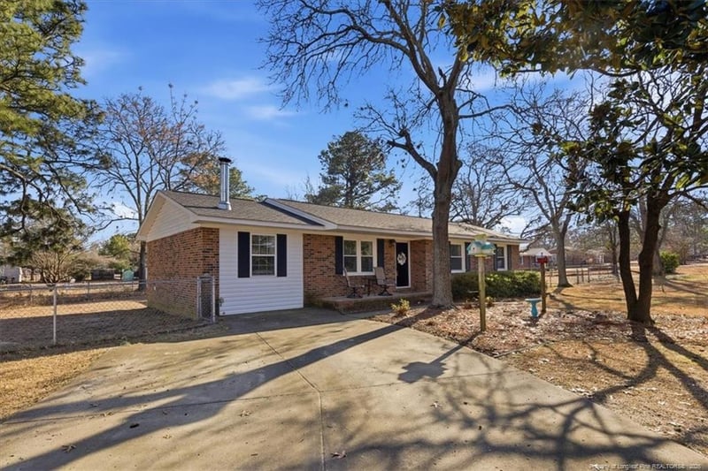 3603 Colonial Cv, Hope Mills, NC 28348