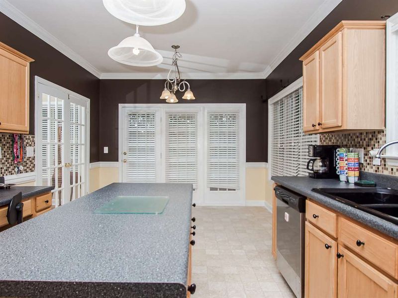 3604 Dewing Dr, Raleigh, NC 27616