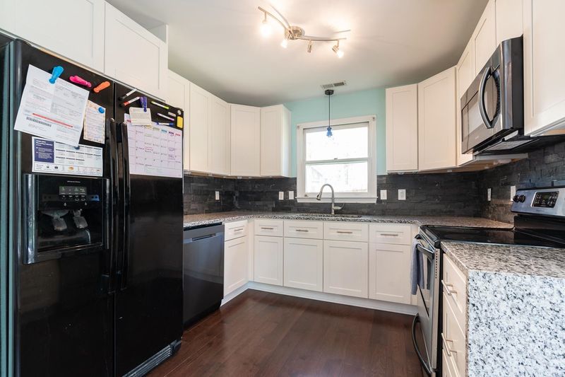 3604 Norway Ct, Raleigh, NC 27616