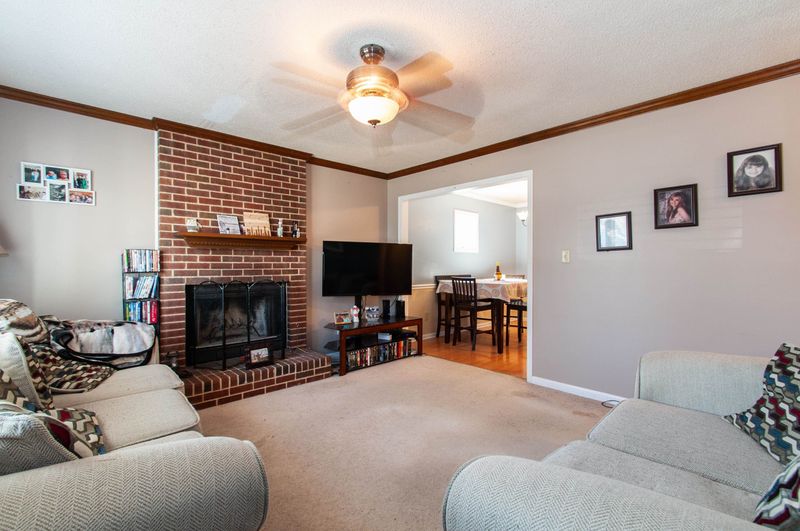 3605 Castlegate Dr, Raleigh, NC 27616